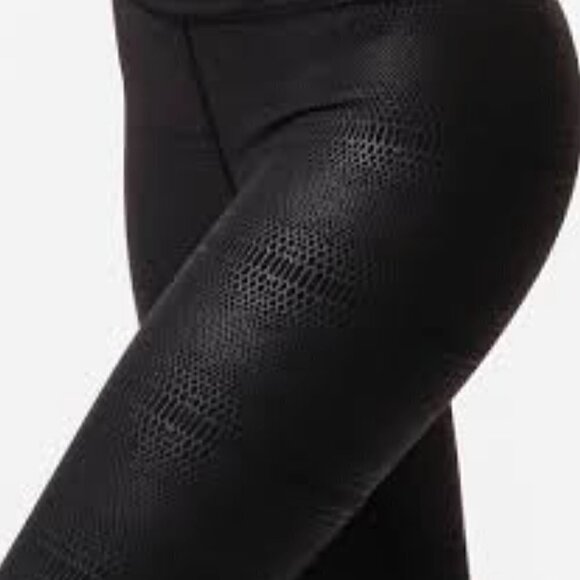 NWT - Zyia Black Venom Light N tight hi-rise, Size 8-10 - Picture 2 of 10
